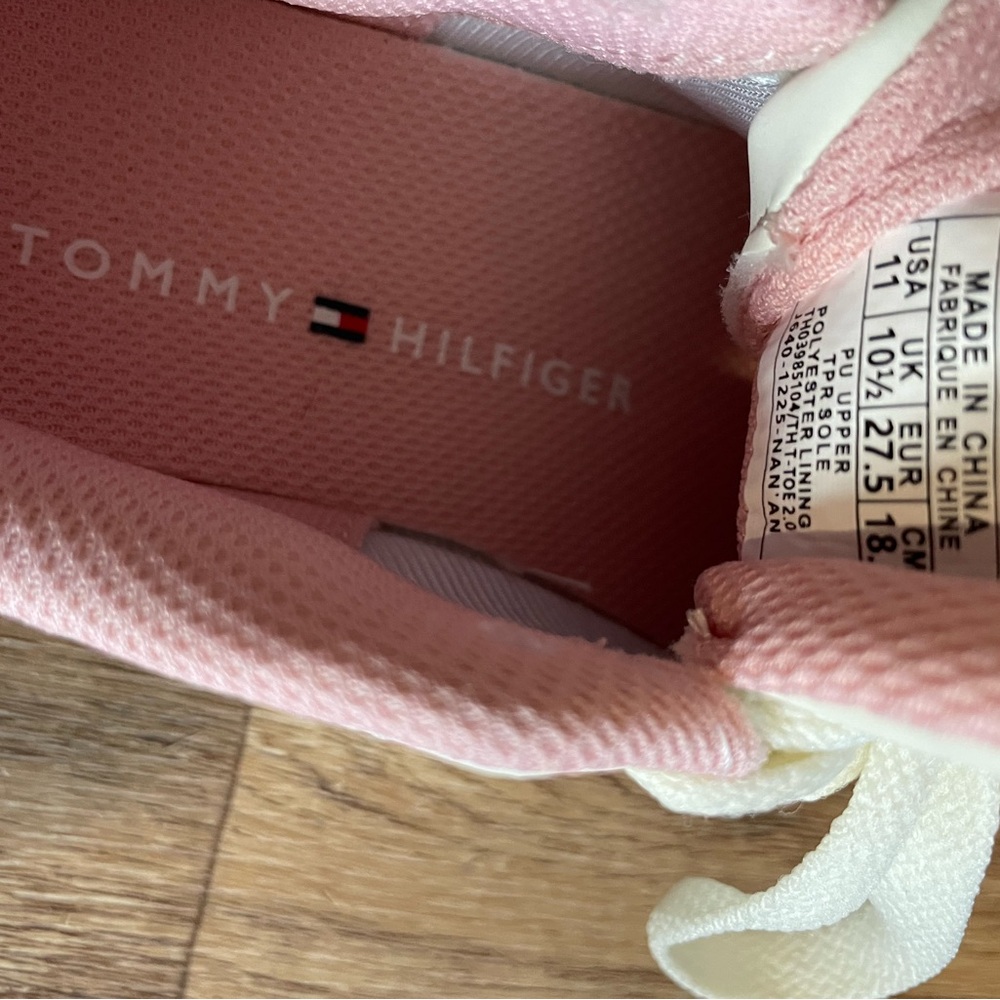 Tommy Hilfiger Kids' Cream & Pink Lace-Up Sneakers - Picture 4 of 4